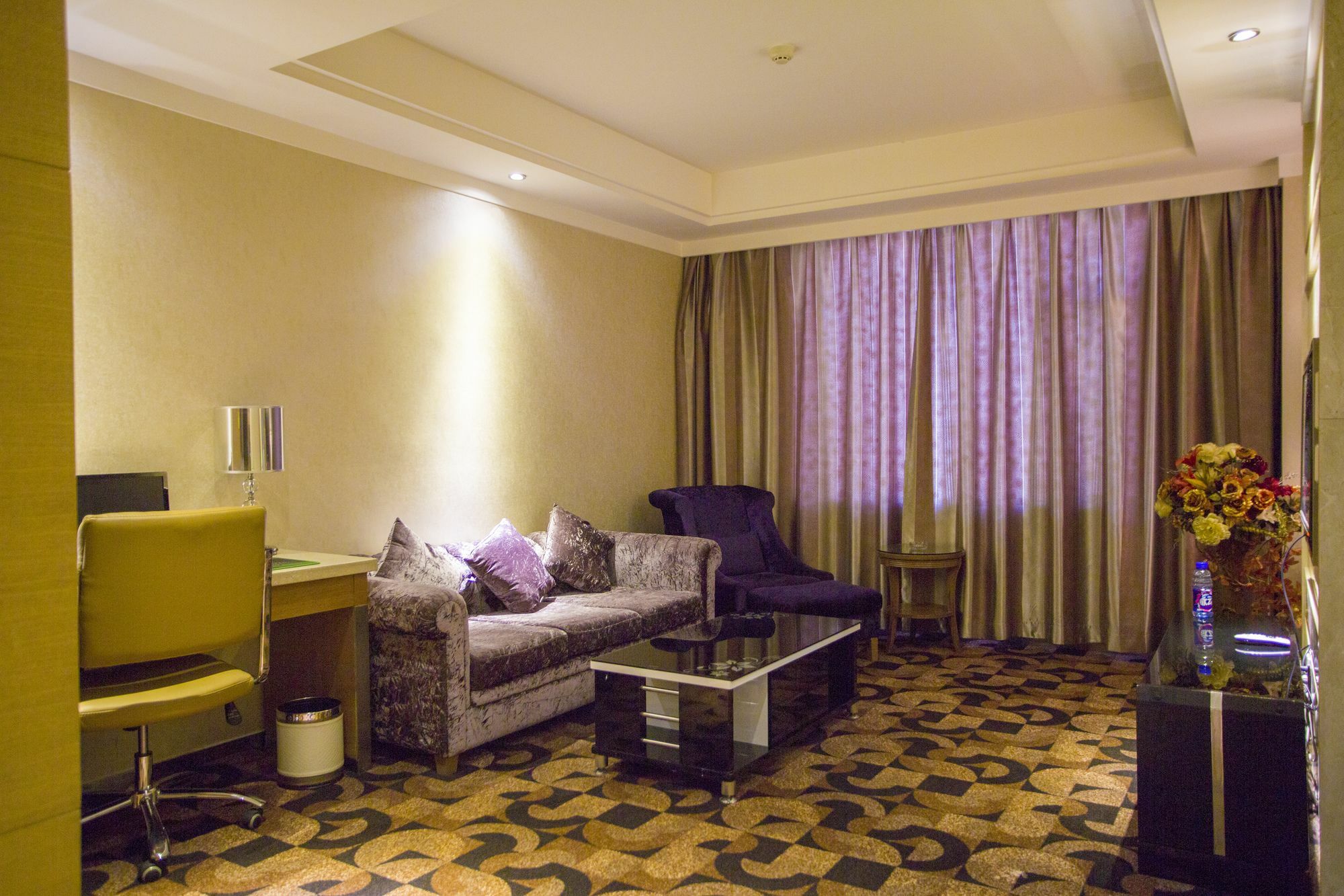 Fuke Jirui Hotel Урумки Екстериор снимка