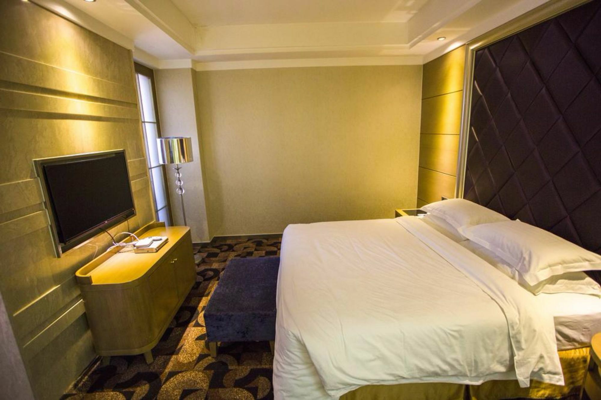 Fuke Jirui Hotel Урумки Екстериор снимка